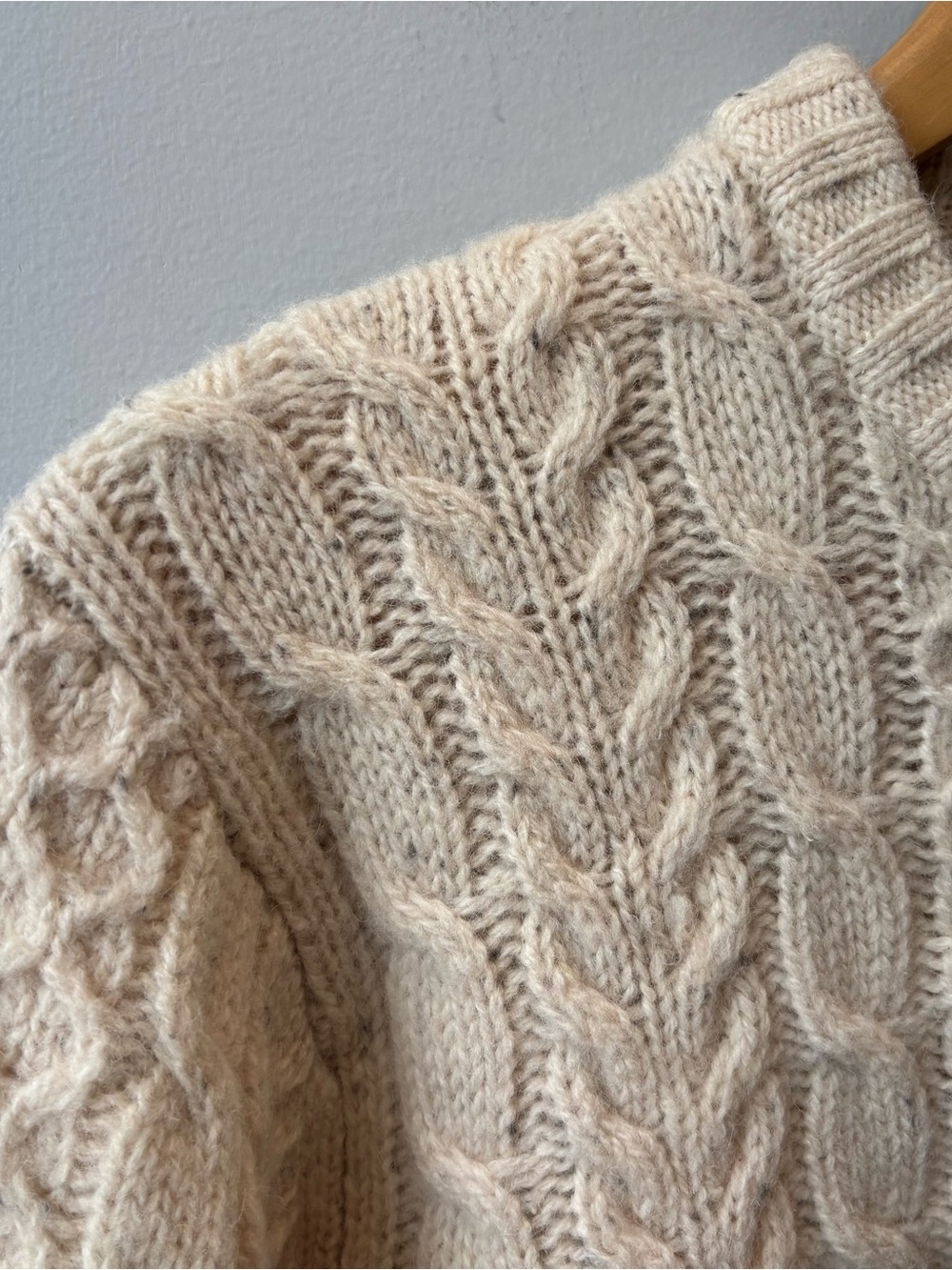 Duluth 100% Shetland Wool Fisherman Cable Knit Sweater Large - Picture 3 of 11